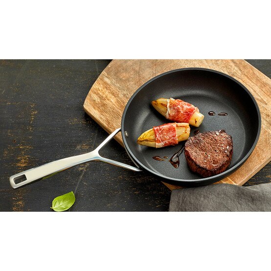 Demeyere AluPro 8 Aluminum Nonstick Fry Pan