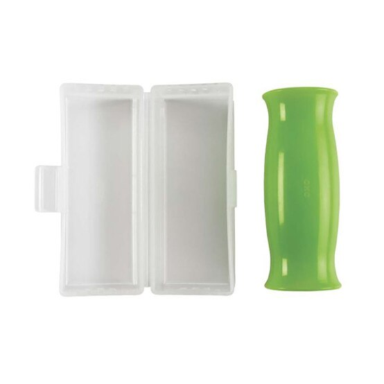 Oxo Good Grips Garlic Peeler in Green